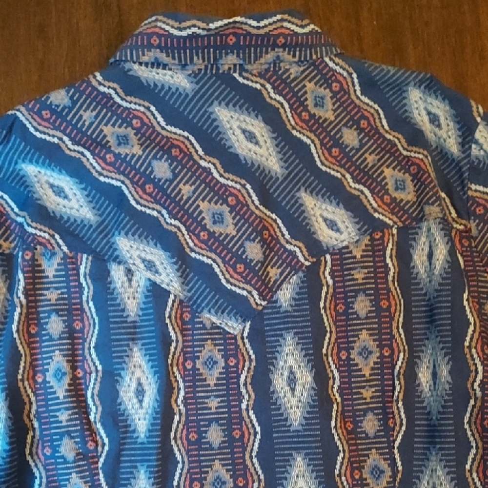 Blue Patterned Button-Up Shirt - Picture 5 of 5